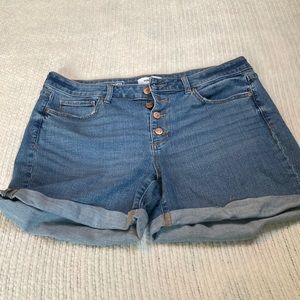 Sonoma jean shorts size 14